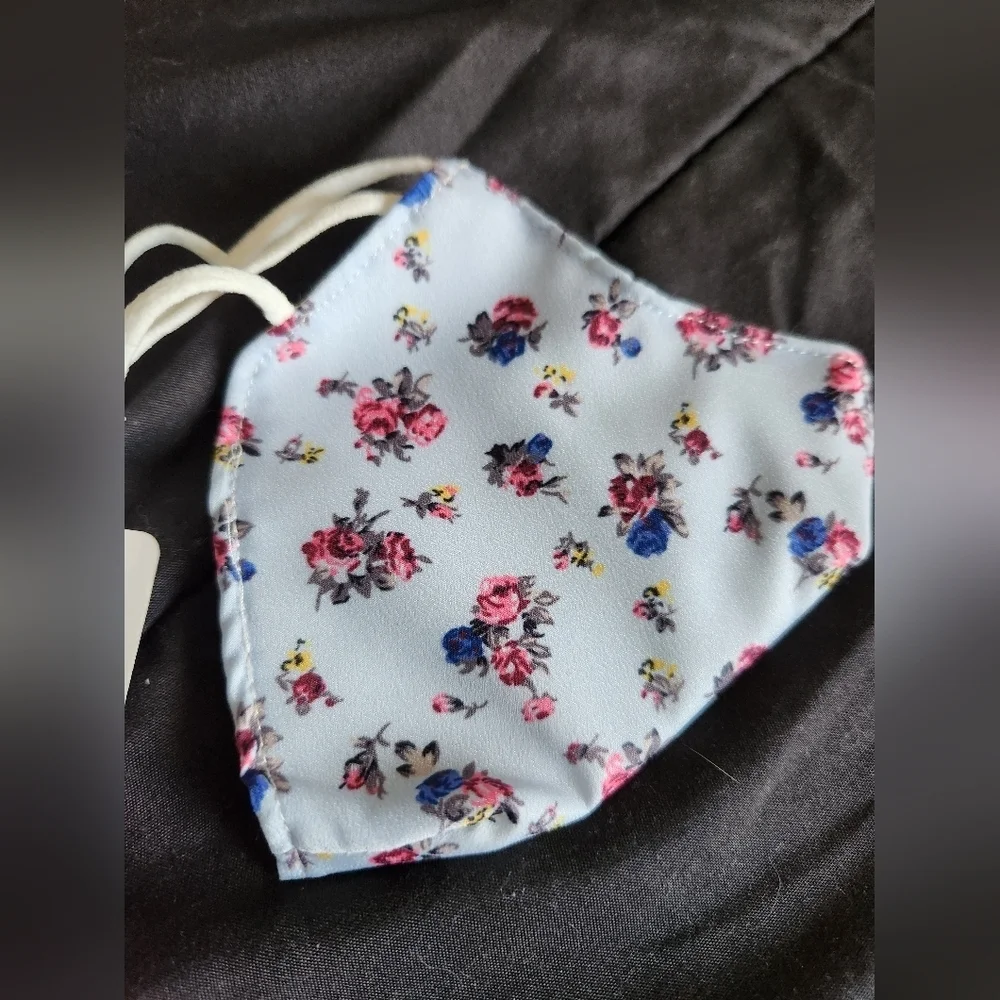 Free People Floral Mask and Scrunchie Set NWT